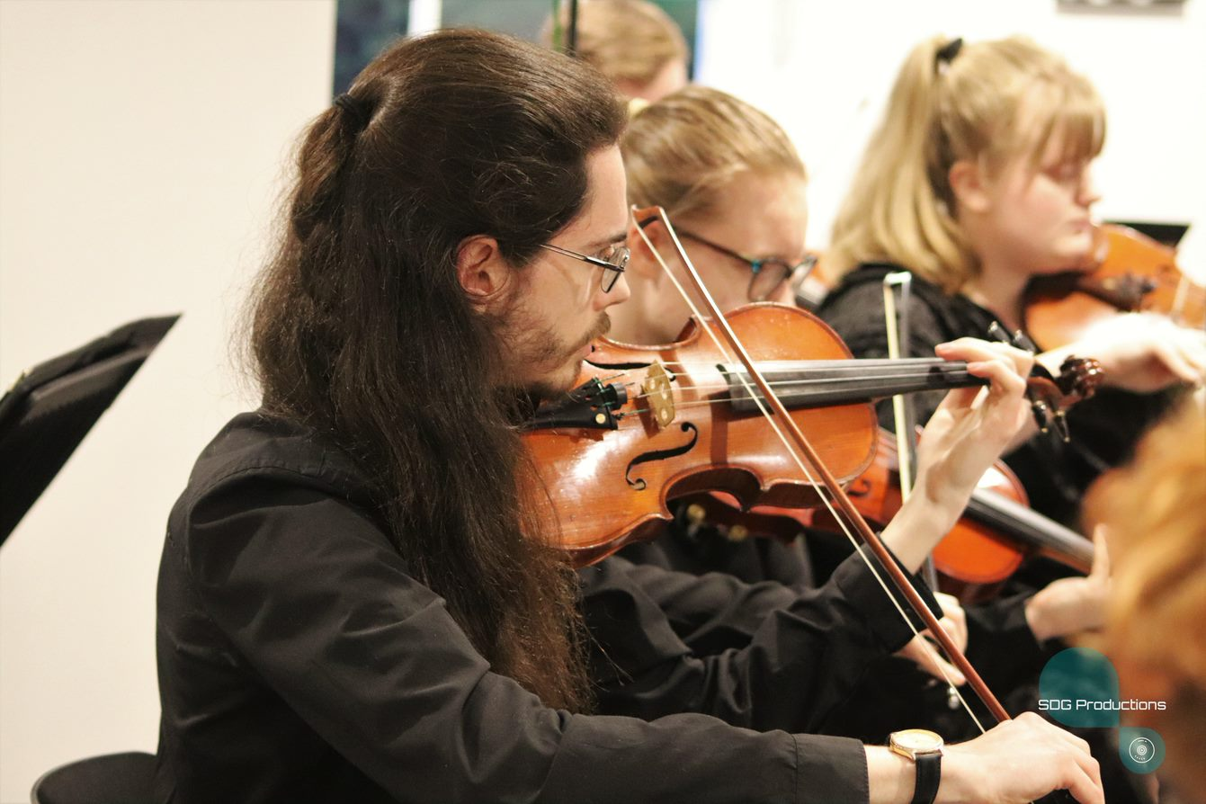 Edmund Robinson Performing